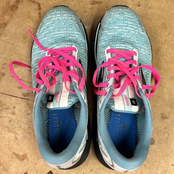 Brooks brand women’s running shoes size 8 shoes show some wear pictured - Picture 4 of 9